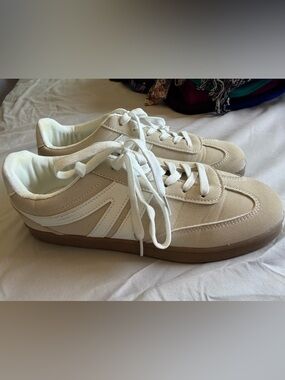Beige Sneakers Size 40 (9-9.5)